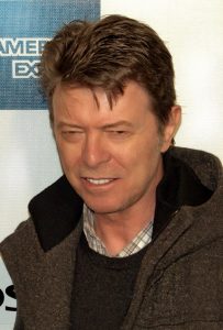 800px-David_Bowie_at_the_2009_Tribeca_Film_Festival