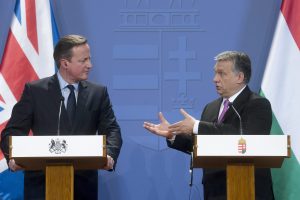 Budapest, 2016. január 7. Orbán Viktor miniszterelnök (j) és David Cameron brit kormányfõ a megbeszélésüket követõ sajtótájékoztatón a Parlamentben 2016. január 7-én. MTI Fotó: Koszticsák Szilárd